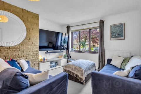 3 bedroom semi-detached house for sale, Middlemead, Folkestone, CT19