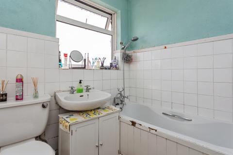 3 bedroom semi-detached house for sale, Whitton Avenue East, GREENFORD