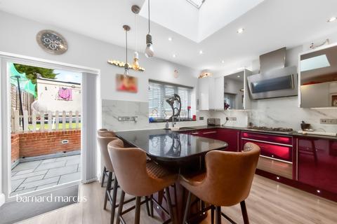 3 bedroom semi-detached house for sale, Osidge Lane, London