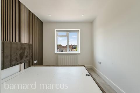 2 bedroom flat to rent, Parkfield Road, FELTHAM