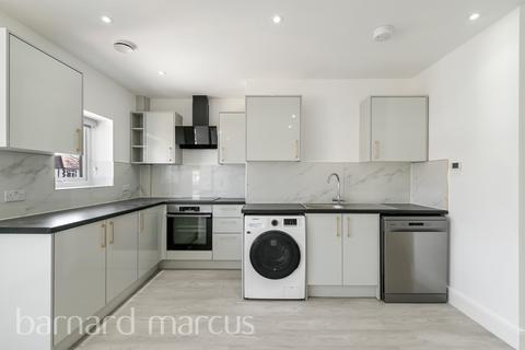 2 bedroom flat to rent, Parkfield Road, FELTHAM