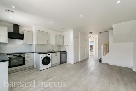 2 bedroom flat to rent, Parkfield Road, FELTHAM