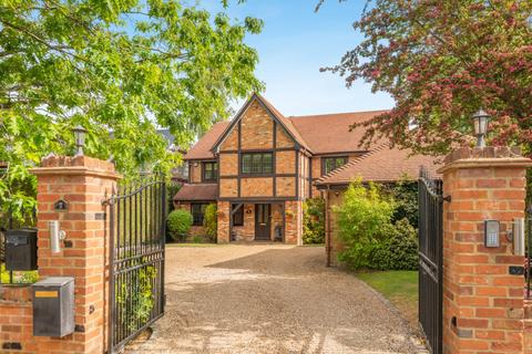 5 bedroom detached house for sale, Fulmer Drive, Gerrards Cross, Buckinghamshire