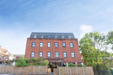 2 bedroom flat for sale, Cavendish Avenue, HARROW