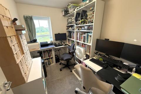 3 bedroom semi-detached house for sale, Clark Drive, Chippenham