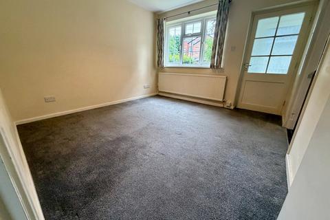 2 bedroom ground floor flat to rent, Adswood Lane West, Stockport, SK3 8HZ