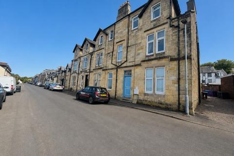 2 bedroom flat to rent, Bay Street, Largs KA29