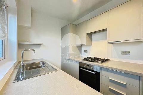 1 bedroom ground floor maisonette to rent, Wiltshire Avenue, Slough SL2