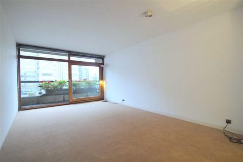 2 bedroom flat to rent, Barbican, London EC2Y