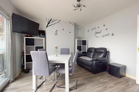 3 bedroom end of terrace house for sale, Old Road East, Gravesend