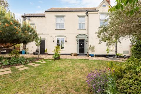 5 bedroom detached house for sale, Ferry Hill, Gorleston