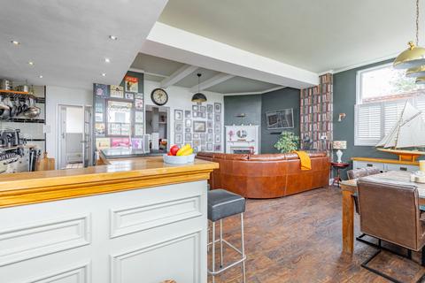 5 bedroom detached house for sale, Ferry Hill, Gorleston