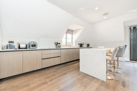 2 bedroom penthouse for sale, Elizabeth Grove, Bushey Heath, Bushey