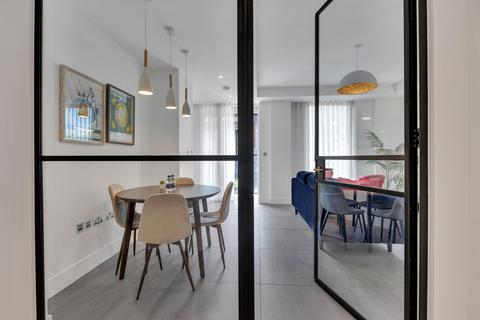 2 bedroom apartment for sale, Cliff Villas, Camden, NW1
