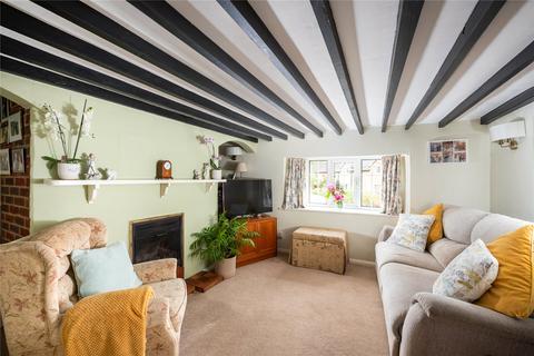 4 bedroom end of terrace house for sale, Northampton Road, Yardley Hastings, Northamptonshire, NN7