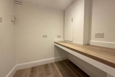 undefined, Wakefield Road, Denby Dale, HD8 8QD