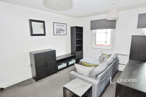 Studio to rent, De Grey Road, CO4