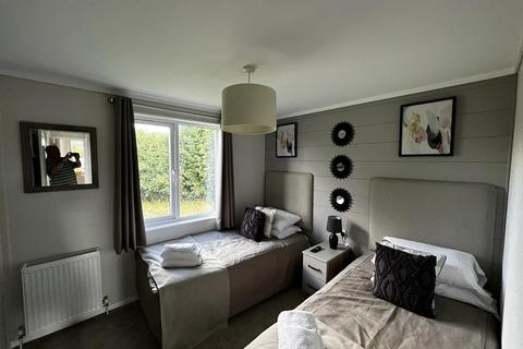 2 bedroom lodge for sale, Prestige Plantation House Lodge, Maesmawr Farm Resort, SY17 5SE, Mid Wales