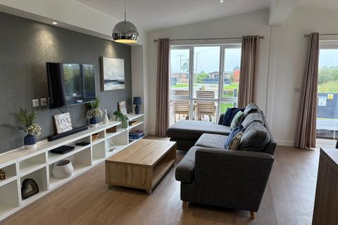 2 bedroom lodge for sale, Tingdene Harrington Lodge, Maesmawr Farm Resort, SY17 5SE, Mid Wales