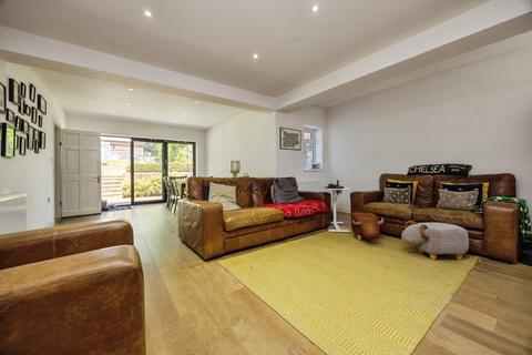 4 bedroom bungalow for sale, Oak Tree Road, Milford, Godalming, Surrey, GU8