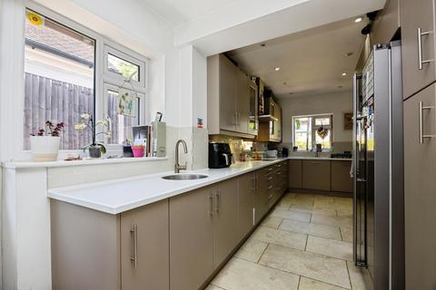 4 bedroom bungalow for sale, Oak Tree Road, Milford, Godalming, Surrey, GU8