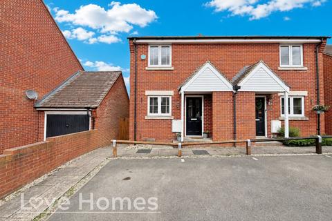 2 bedroom semi-detached house for sale, Maple Close, Pulloxhill