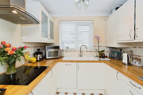 4 bedroom terraced house for sale, Nuns Way, Cambridge