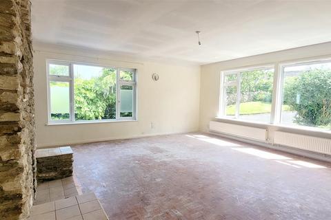 4 bedroom bungalow for sale, Wadswick Lane, Neston