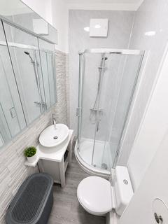 Studio to rent, St Anns Lane, Leeds, LS4