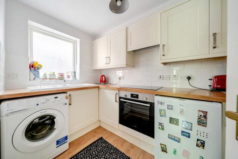 1 bedroom apartment for sale, Burnt Ash Hill, London