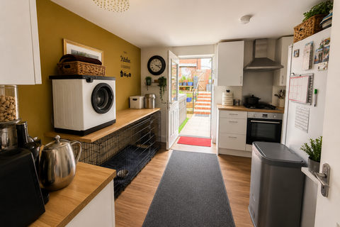3 bedroom detached house for sale, Manor Road, Newent