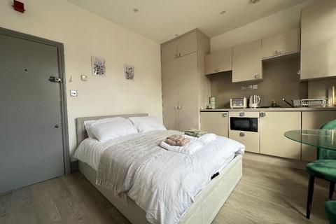 Studio for sale, The Grove, London
