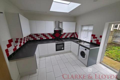 7 bedroom terraced house to rent, London E7