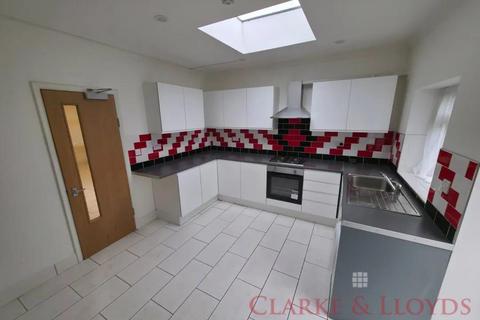 7 bedroom terraced house to rent, London E7