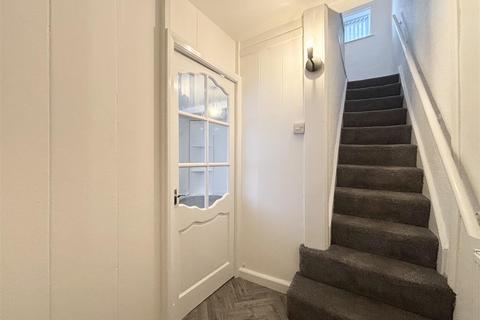 2 bedroom cottage for sale, Ambler Thorn, Bradford BD13