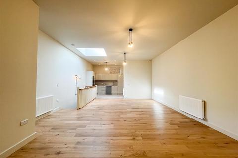 3 bedroom mews to rent, No. 3 Old Bradfield Waterworks, Bradfield, S6