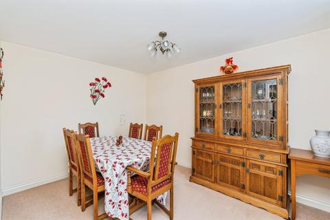 4 bedroom detached house for sale, Oatlands, Romsey