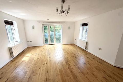 2 bedroom flat for sale, Skircoat Green, Halifax