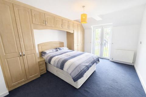 2 bedroom flat for sale, Skircoat Green, Halifax