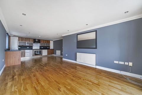 2 bedroom flat to rent, Devonshire Road, Bethany Lodge, DA6