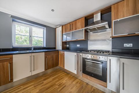 2 bedroom flat to rent, Devonshire Road, Bethany Lodge, DA6