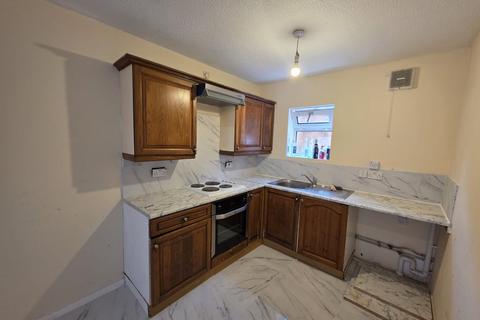 1 bed flat/apartment for rent in Helens Court, TROWBRIDGE, BA14
