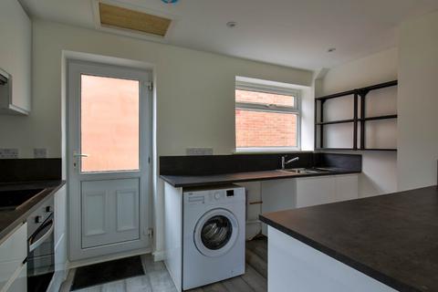 3 bedroom semi-detached house to rent, Radnor Road, Earley, Reading