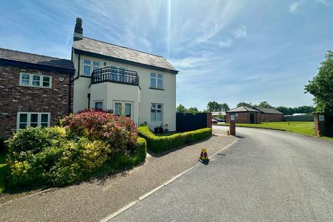 2 bedroom flat for sale, Outwood House, Griffin Farm Drive, Heald Green