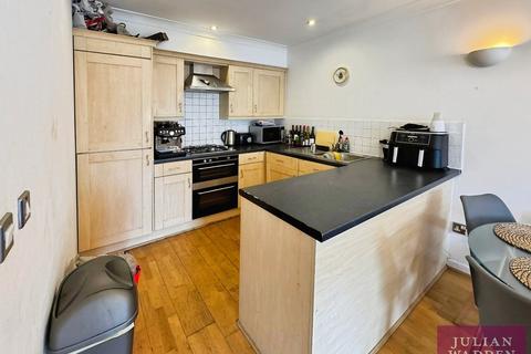 2 bedroom flat for sale, School Lane, Didsbury, Manchester, M20