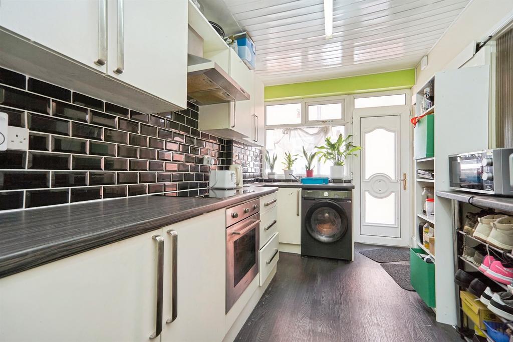 House in Leeds, Fearnville, Killingbeck - View 3
