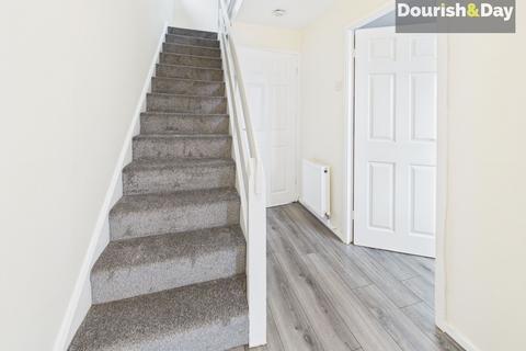 3 bedroom semi-detached house to rent, Woodthorne Close, Rugeley WS15