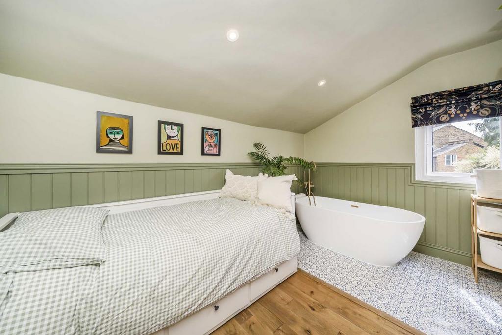 En suite bedroom, en suite