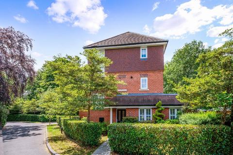 White Lodge Close, Tadworth KT20