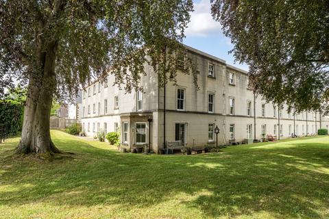 2 bedroom flat for sale, Chesterton House, Cirencester, GL7